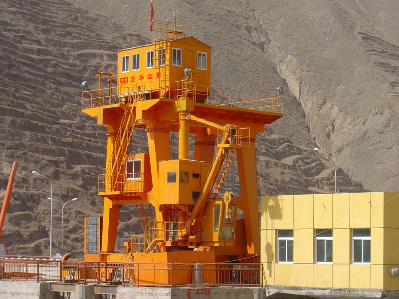 雙向壩頂門(mén)機(jī)