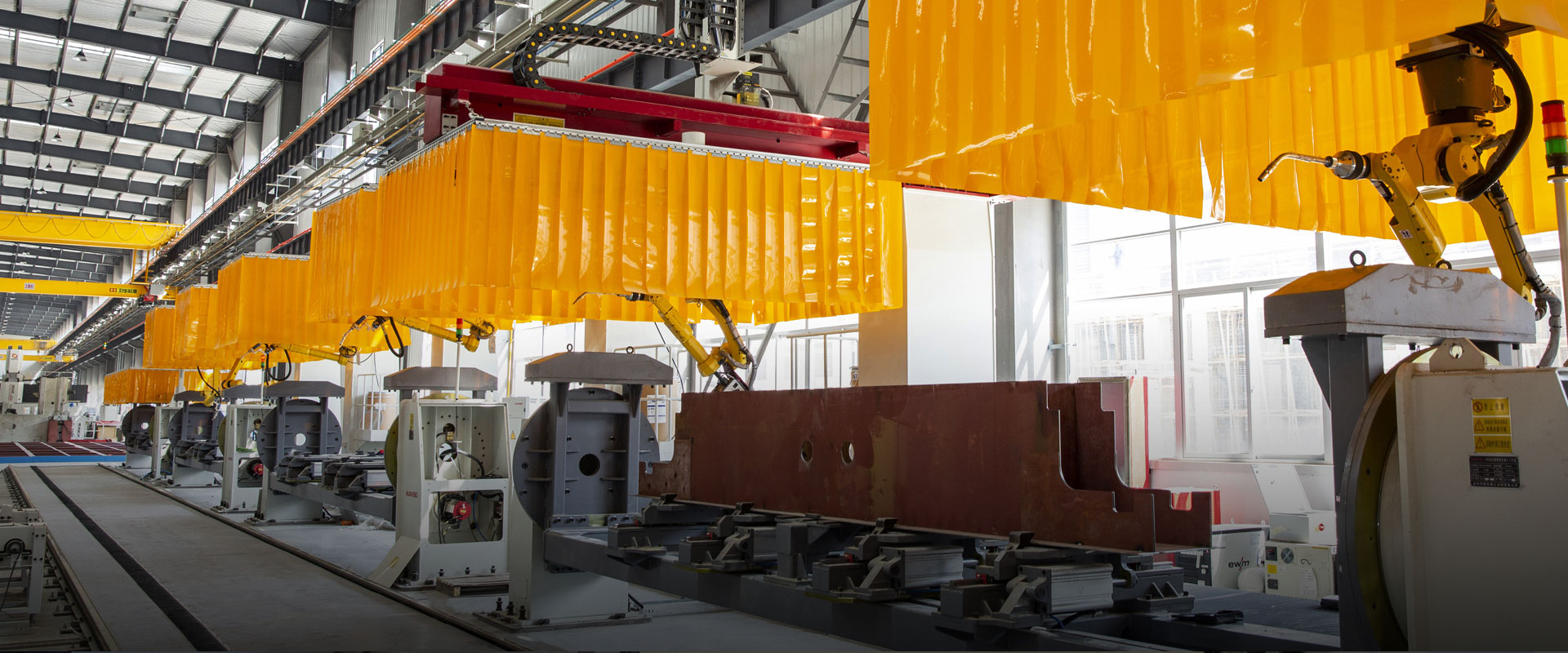 內(nèi)縫焊接工位